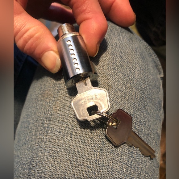 Lock with keys - Picture 2 of 5